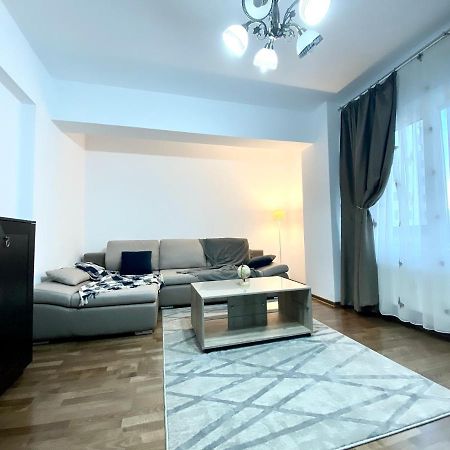 Moonrise Apartment Braşov Esterno foto