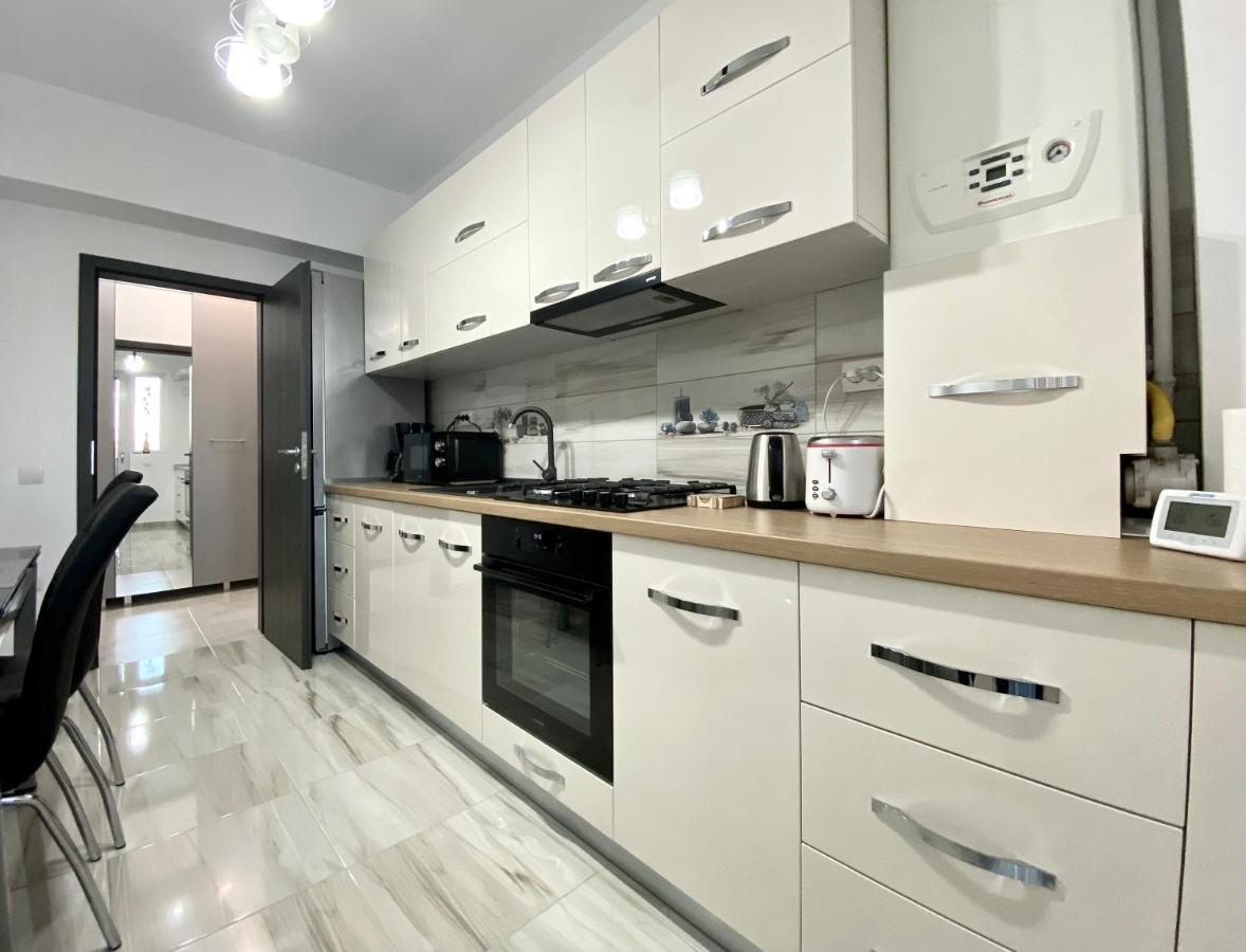 Moonrise Apartment Braşov Esterno foto